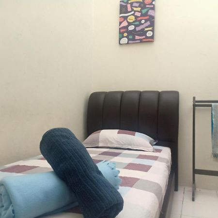 Kh Homestay Comfy N Calm Seri Manjung Dış mekan fotoğraf