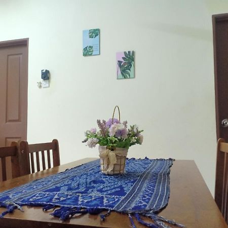 Kh Homestay Comfy N Calm Seri Manjung Dış mekan fotoğraf