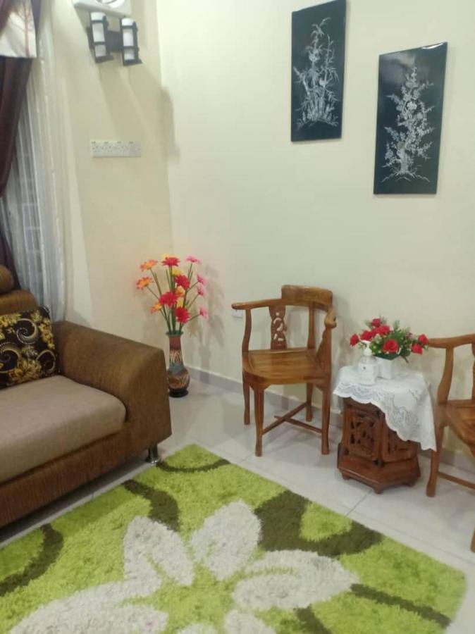 Kh Homestay Comfy N Calm Seri Manjung Dış mekan fotoğraf
