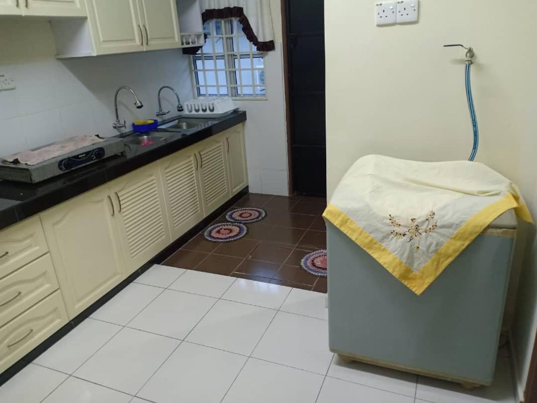 Kh Homestay Comfy N Calm Seri Manjung Dış mekan fotoğraf