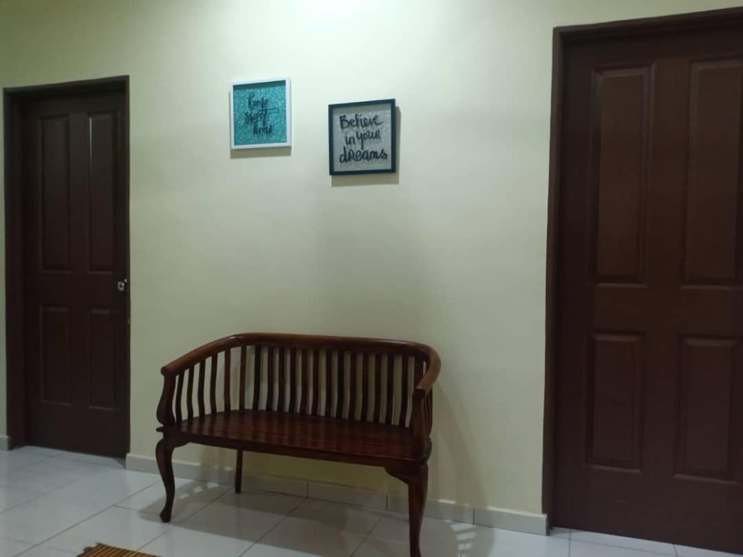 Kh Homestay Comfy N Calm Seri Manjung Dış mekan fotoğraf